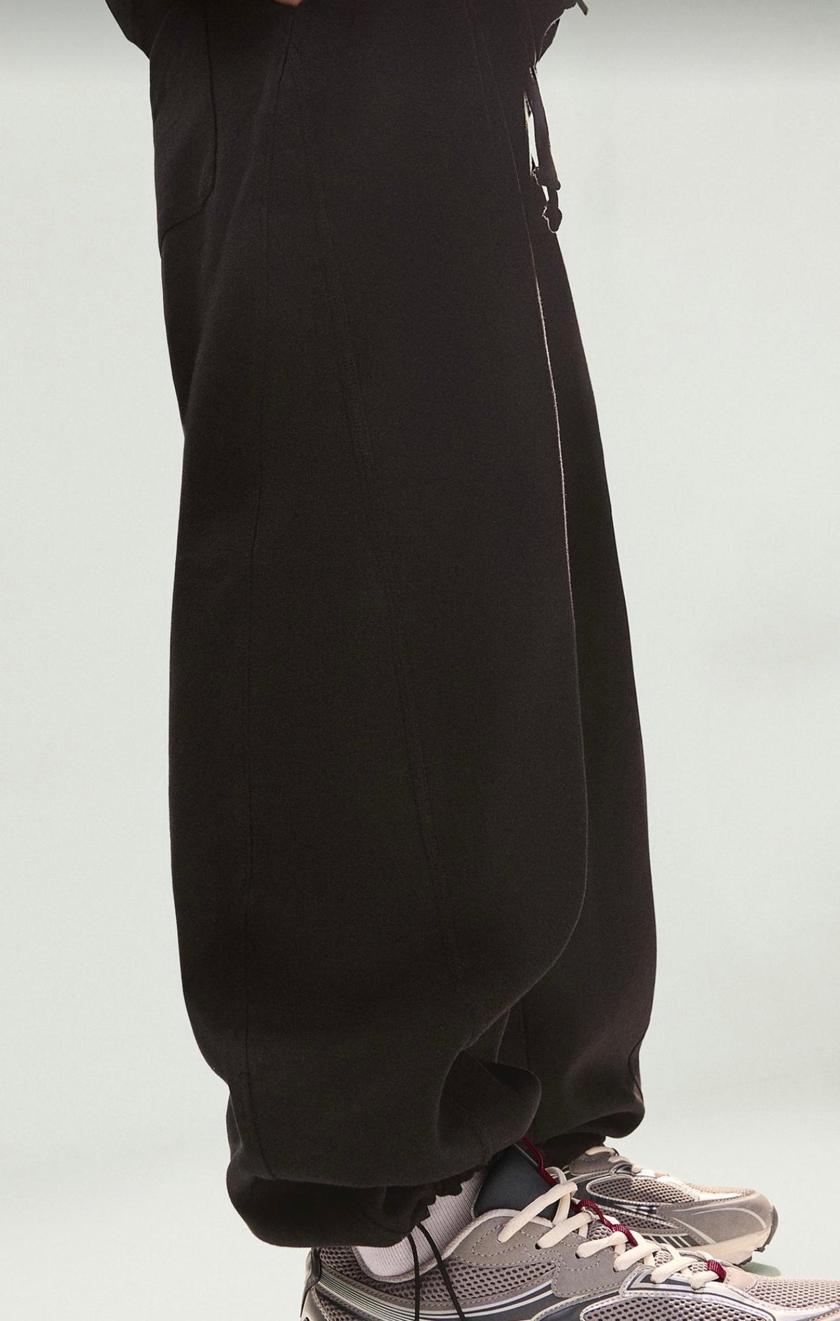 Ballon fit sweatpants black