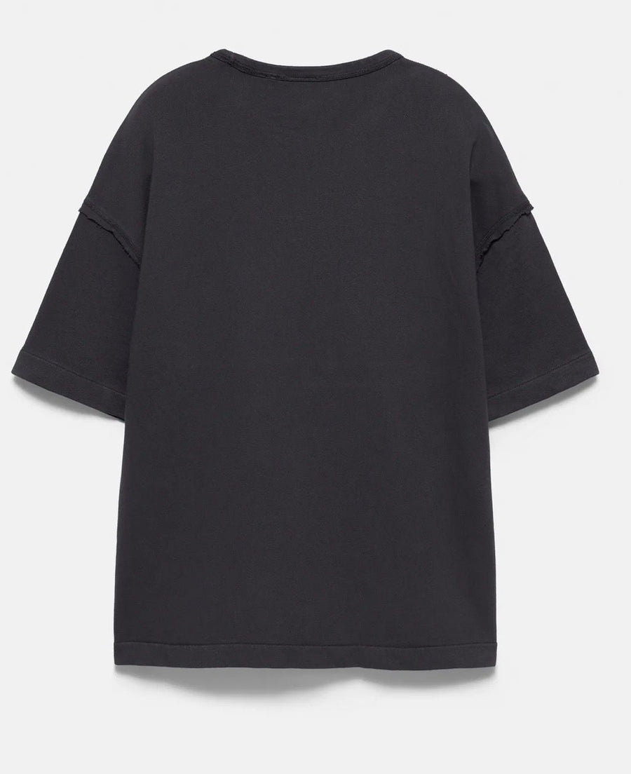 Oversize T-shirt with stud pocket
